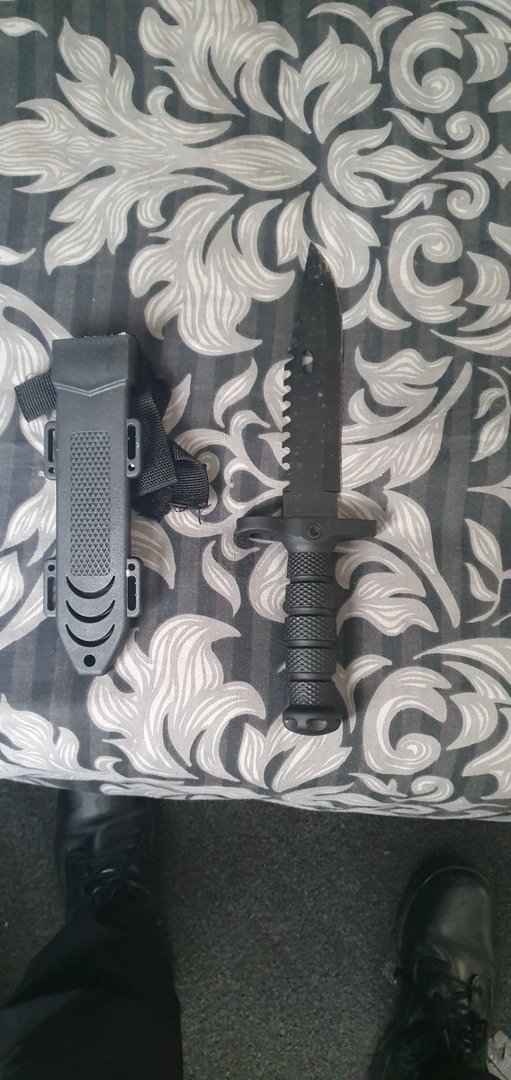 Dudley Central Team 3 Officers executed a warrant at an address today. Whilst on the premises, this rambo knife was discovered and subsequently seized #LifeorKnife #OpSceptre