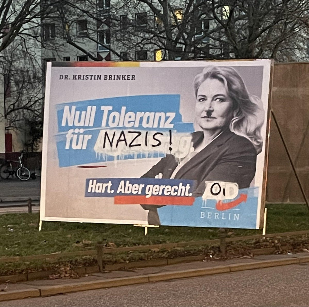 noafdberlin's tweet photo. Wieder Wahlkampf in Berlin
Ein Text zu #afdkaputt und zum #noafd Wahlkampf in Berlin mit vielen hilfreichen Hinweisen.
❌https://t.co/MXIXJHsUfJ https://t.co/yIMAnX5E9f