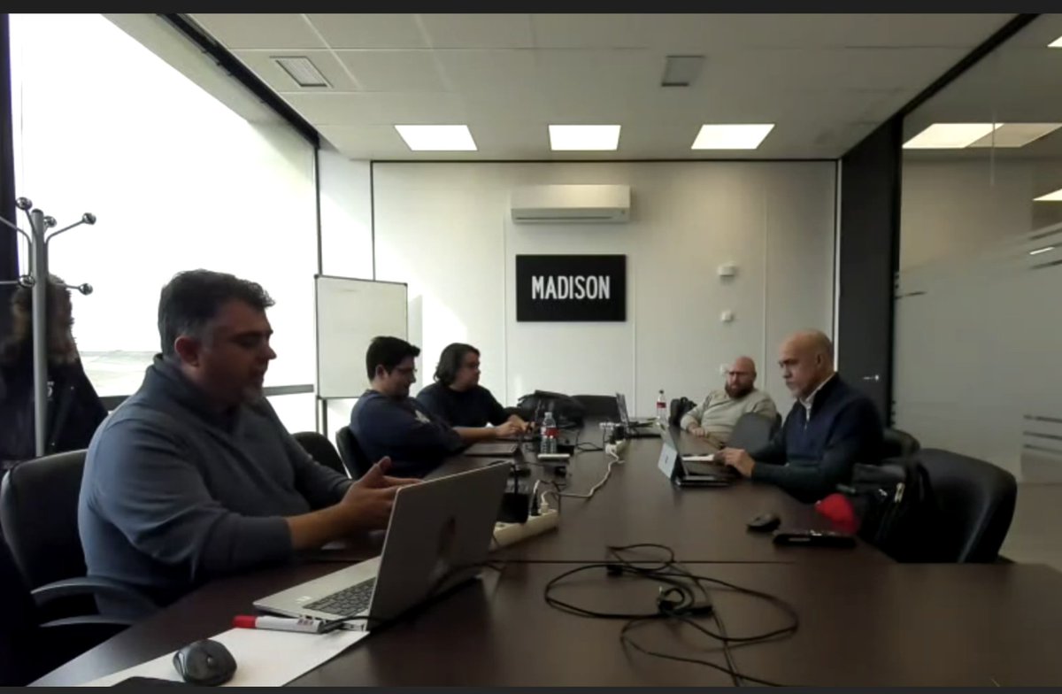 OpenCanarias's tweet photo. Hoy Open Canarias ha asistido al encuentro del equipo de Arquitectura de Identidad de la Comisión de Identidad de @Alastria_  en Valladolid, para tomar decisiones importantes de Arquitectura para la evolución del modelo.👏 https://t.co/L5rXOxpXG7
