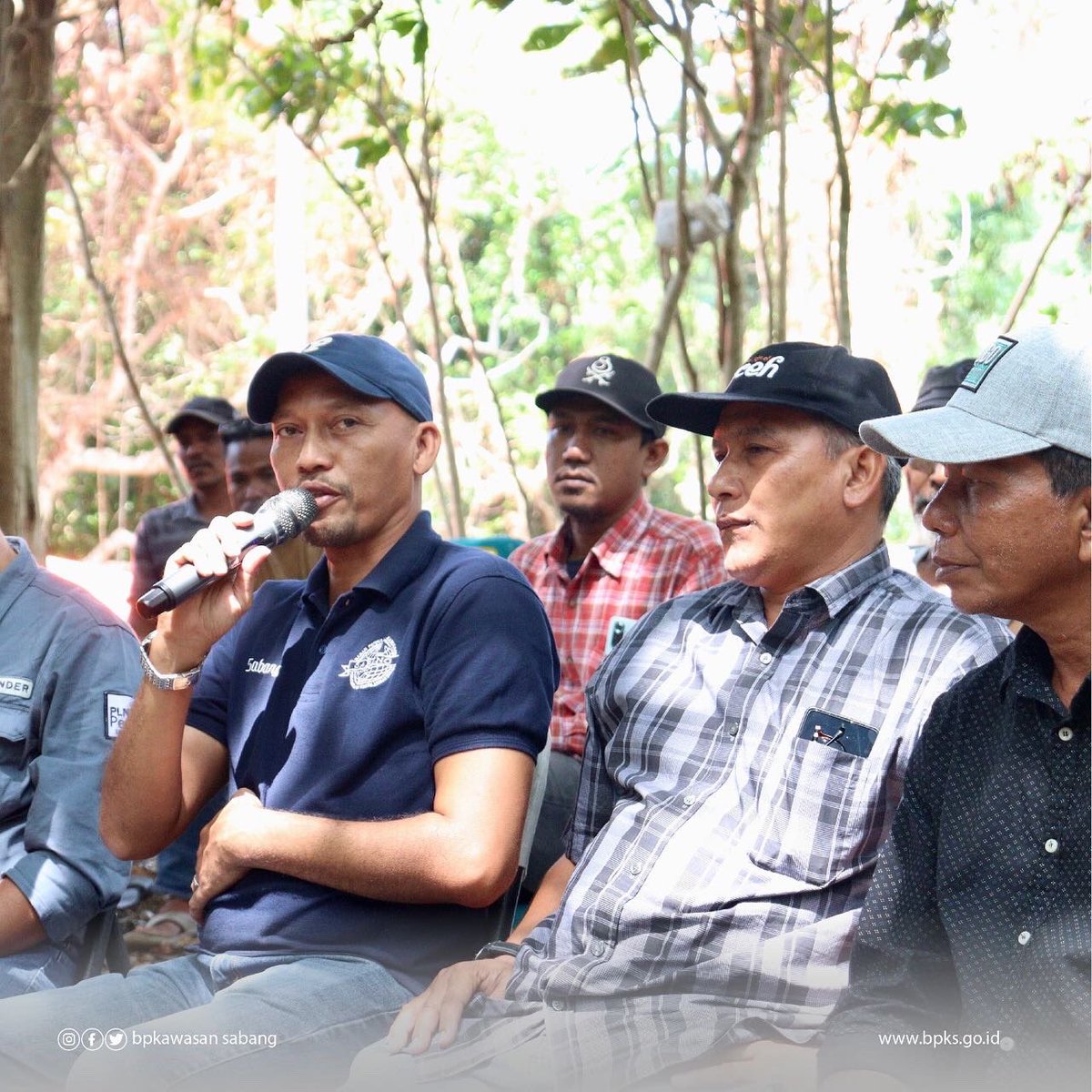 bpksgoid's tweet photo. PULO ACEH | BPKS akan terus berupaya melakukan pengembangan Kawasan Sabang dari berbagai sektor, salah satunya dengan melakukan Kolaborasi dengan BUMN dan Stakeholder terkait hingga perangkat Gampong

 @NeidiAli @rezalevi2011 
@Azwar_Husinar 
 
#SahabatKawasan 
#puloaceh https://t.co/zHNDoSb3WF