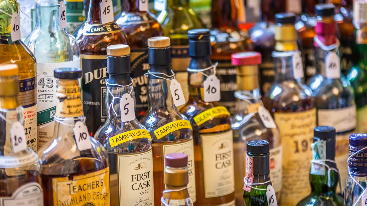 New In Old and Rare >bit.ly/3ZMi97q

Just arrived on our website we have a collection of old and rare bottlings featuring releases from #Clynelish, #GeorgeTStagg and #Bruichladdich.