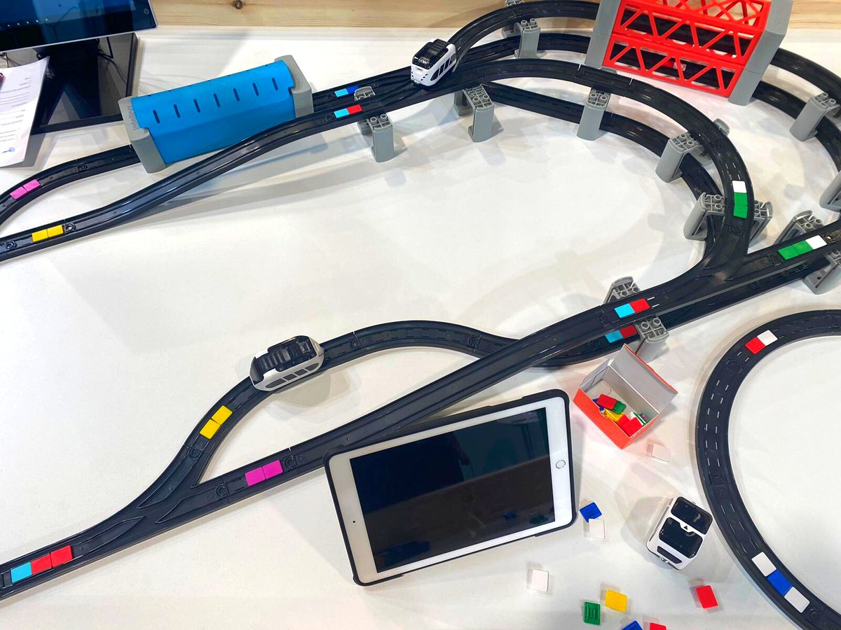 MakerSt_ALLKNOW's tweet image. 🚂 Ponte en marcha con Smart Train 

Los más peques pueden controlarlo desde preescolar sin necesidad de pantallas

➡️4 modos de programación
➡️Codificación analógica con fichas de colores
➡️Compatible con Scratch y Phyton

 ¿Te atreves a construirlo?😉

#intelino #smarttrain