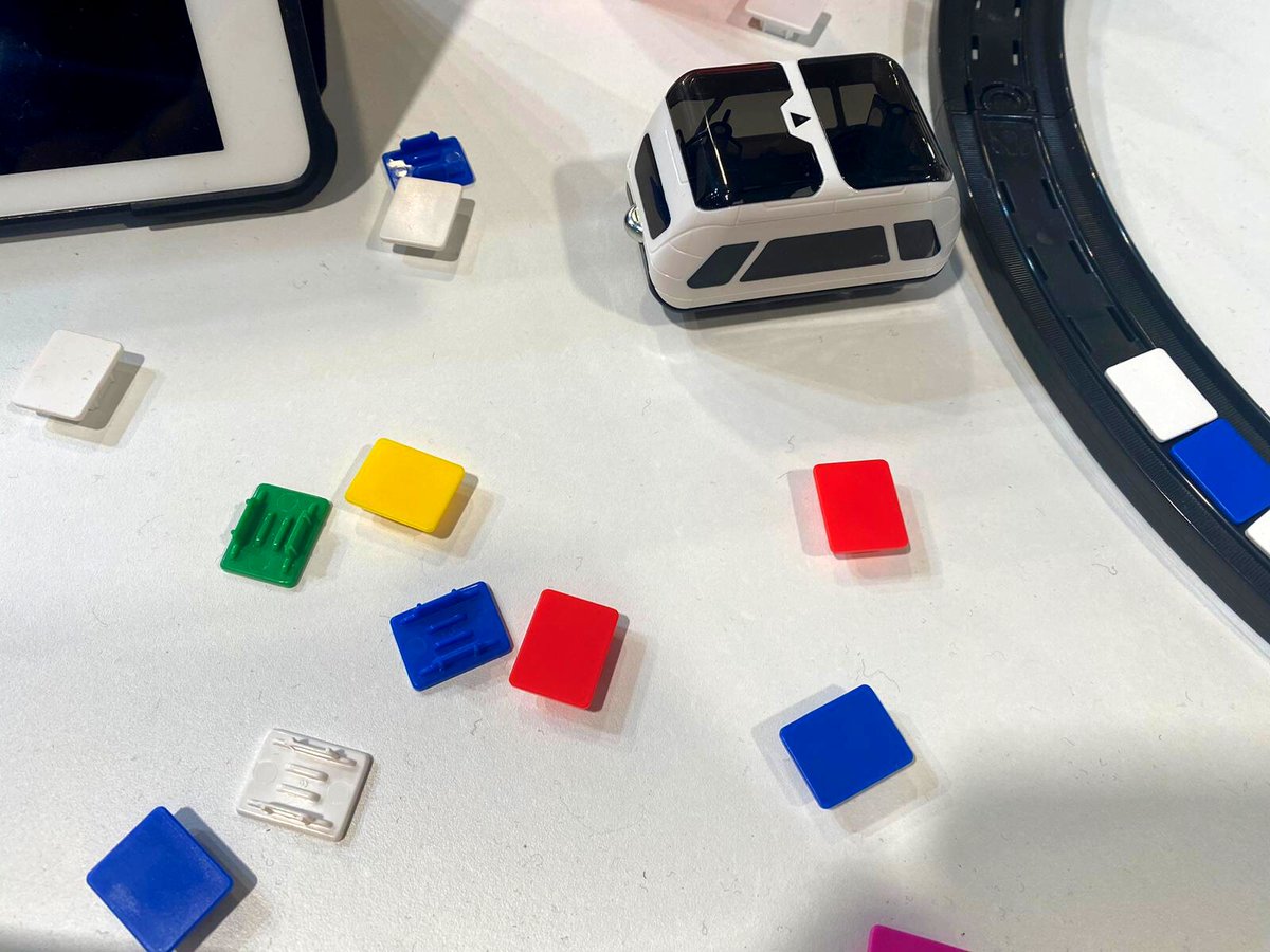 MakerSt_ALLKNOW's tweet image. 🚂 Ponte en marcha con Smart Train 

Los más peques pueden controlarlo desde preescolar sin necesidad de pantallas

➡️4 modos de programación
➡️Codificación analógica con fichas de colores
➡️Compatible con Scratch y Phyton

 ¿Te atreves a construirlo?😉

#intelino #smarttrain