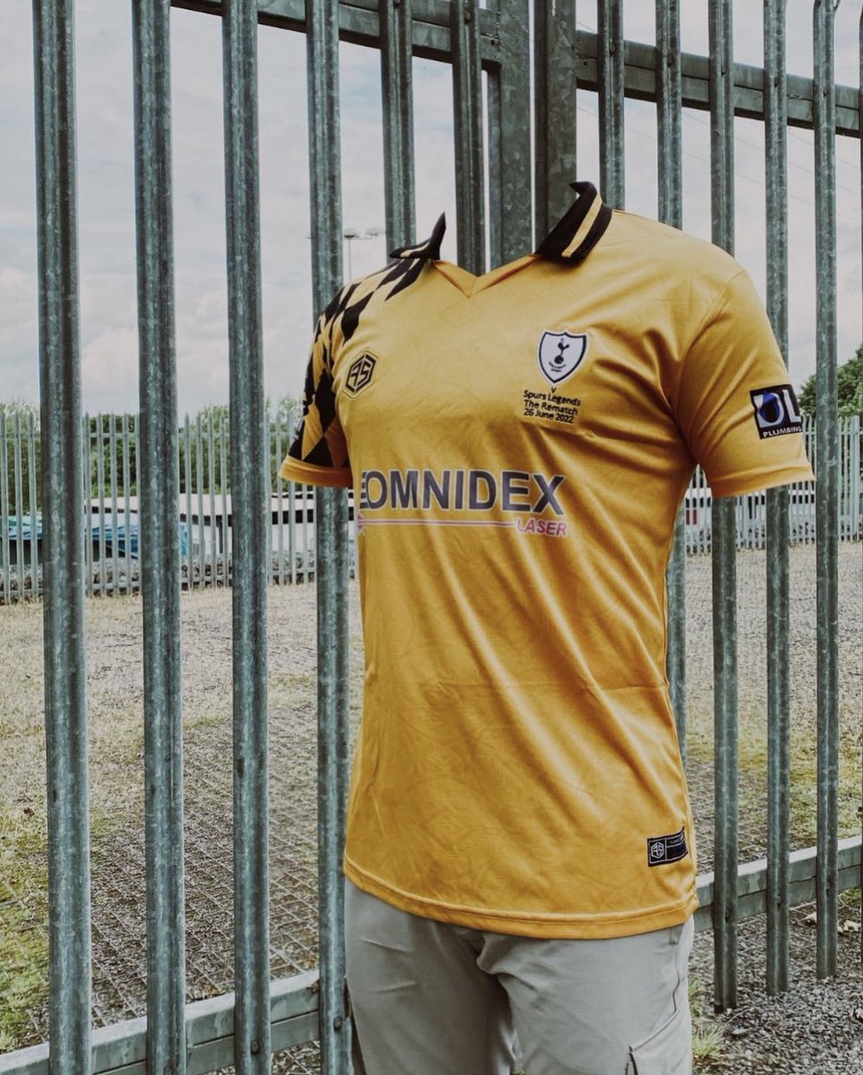 fusedSPORTMCR's tweet image. Who doesn’t love a bit of retro!! Get in touch today to discuss how we can work with your club!! 
———
Contact Phill on 07523 945395
phillip@umfusedsport.com
———
#createyouridentity #yourcolouryourway
———
#bespoke #kits #football #retro #shirts 

@SpursOfficial