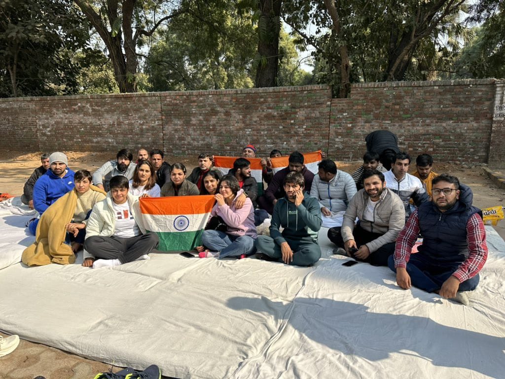 OLYSonam's tweet photo. At Jantar Mantar #BotcottWFIPresident #BoycottWrestlingPresident https://t.co/RRQerhzVbf