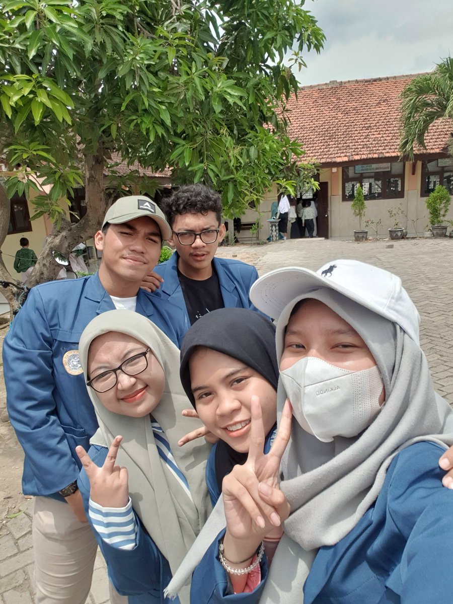 murphycill's tweet photo. DAY 9✨
#UniversitasAirlangga
#KKNBBM67Unair
#UNAIRWCU
#GLOBALSDG's
#SDG
#UNAIRFORSDG's
#Unairmengabdi
#Unairmengabdi
#DUNGUS_CERME_GRESIK https://t.co/mLemYYJ0l5