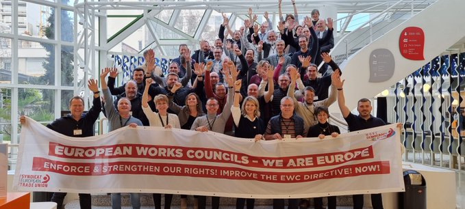 FICCOOCat's tweet photo. L'@europarl decideix demà si millora la directiva que regula els comitès d'empresa europeus.
Fem real el diàleg social a les empreses!
Necessitem:
🟢 Drets més potents
🟢 Accés a la justícia i sancions dissuassòries
🟢 Experiència sindical
#EuropeanWorksCouncil https://t.co/BputYNg9kK