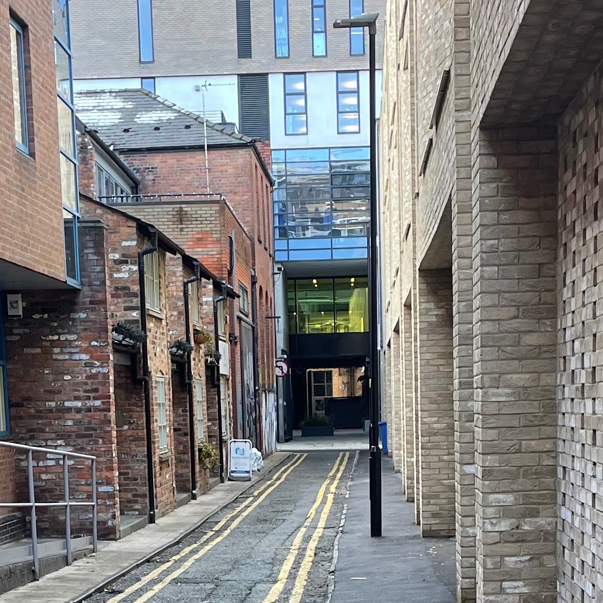 Working in the quirky Northern Quarter, Manchester today.

Love the hidden offices, the character and the people.

#manchester #financialadviser #truepotential