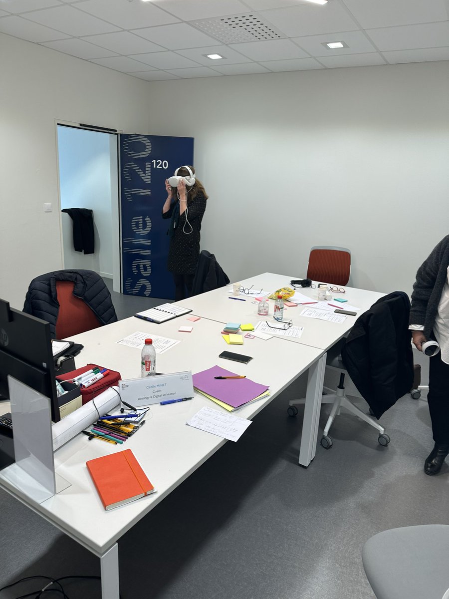 Jean Philippe DE AZEVEDO (@deazevedojp) on Twitter photo 🤩 Formation de qualité sur la prise de parole en public avec la Réalité Virtuelle Augmentée à #ih2ef avec <a href="/DigitalandHuman/">Digital and Human</a> en présence de <a href="/CTorossian_Off/">Charles TOROSSIAN</a>
🙏🏻 Cécile M. & <a href="/joachimbroombe1/">Joachim Broomberg</a> pour leur #Bienveillance et #Professionnalisme
#innovation #Numérique #Formation_continue 🤩 Formation de qualité sur la prise de parole en public avec la Réalité Virtuelle Augmentée à #ih2ef avec <a href="/DigitalandHuman/">Digital and Human</a> en présence de <a href="/CTorossian_Off/">Charles TOROSSIAN</a>
🙏🏻 Cécile M. & <a href="/joachimbroombe1/">Joachim Broomberg</a> pour leur #Bienveillance et #Professionnalisme
#innovation #Numérique #Formation_continue