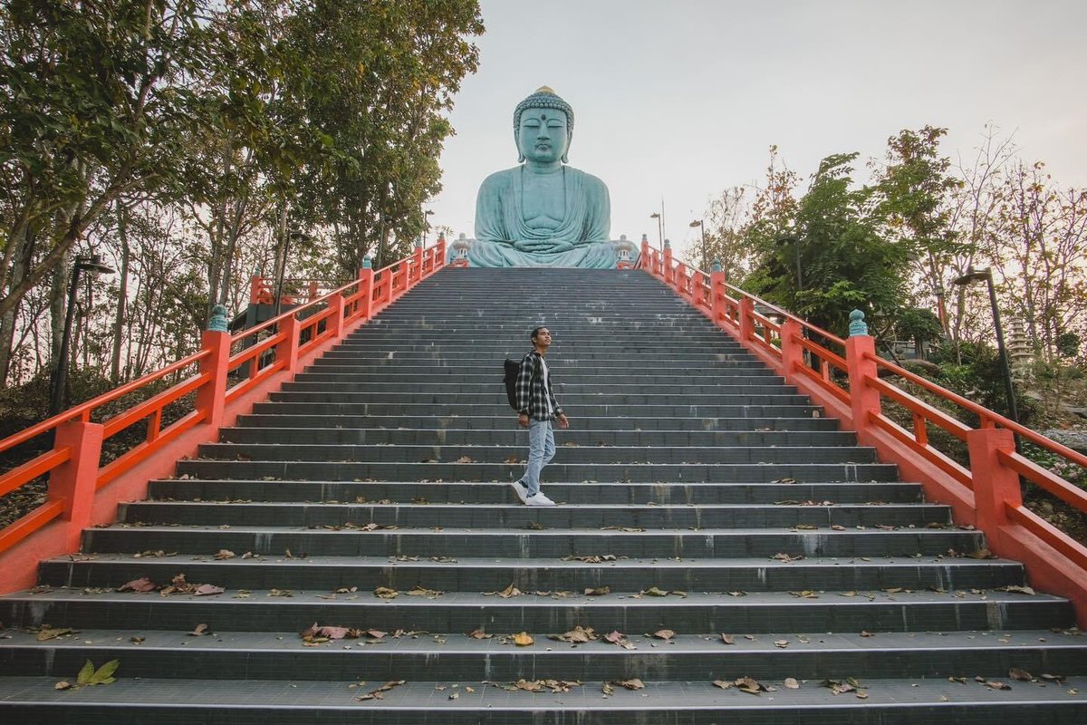 Journey_Gallery's tweet photo. #วัดพระธาตุดอยพระฌาณ  #ลำปาง
อีกหนึงจุดเช็คอินสวยๆ ที่ไม่ควรพลาด
ถ้าใครมีโอกาสมาถ่ายแสงเช้าจะได้ภาพดีมาก
แต่ถ้าใครไม่ทันเช้า มารับแสงเย็นอย่างเราก็สวยนะ

วัดพระธาตุดอยพระฌาณ
เปิด 6.00น. - 17.00น. (วันพุธงดรับนักท่องเที่ยว)

*ห้ามนำภาพไปใช้ก่อนได้รับอนุญาต

#JourneyGallery https://t.co/AyTSflMDIs