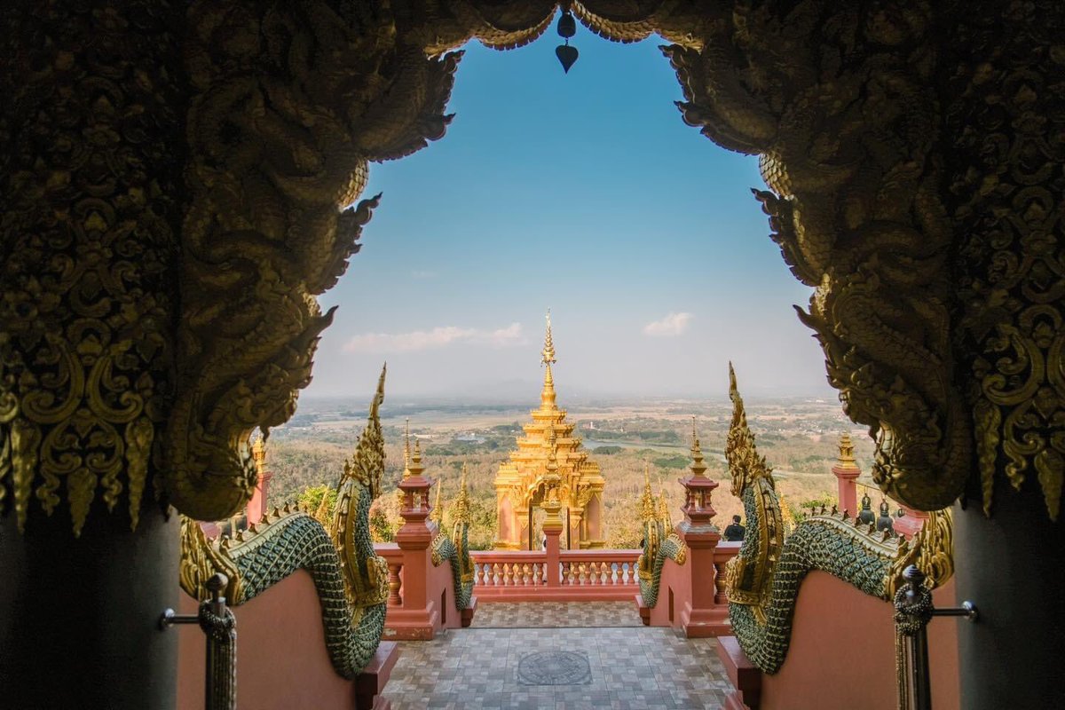 Journey_Gallery's tweet photo. #วัดพระธาตุดอยพระฌาณ  #ลำปาง
อีกหนึงจุดเช็คอินสวยๆ ที่ไม่ควรพลาด
ถ้าใครมีโอกาสมาถ่ายแสงเช้าจะได้ภาพดีมาก
แต่ถ้าใครไม่ทันเช้า มารับแสงเย็นอย่างเราก็สวยนะ

วัดพระธาตุดอยพระฌาณ
เปิด 6.00น. - 17.00น. (วันพุธงดรับนักท่องเที่ยว)

*ห้ามนำภาพไปใช้ก่อนได้รับอนุญาต

#JourneyGallery https://t.co/AyTSflMDIs