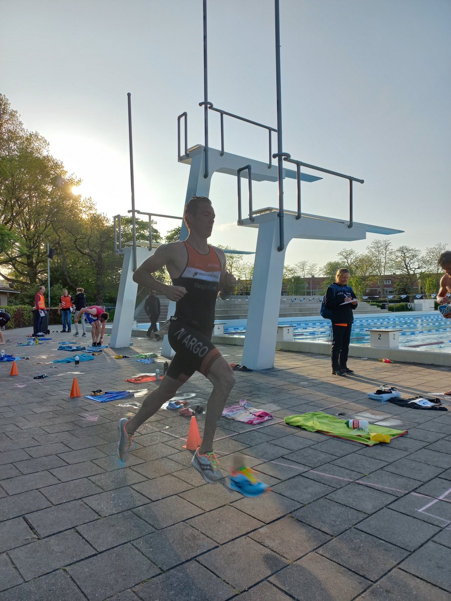 Op zaterdag 13 mei organiseren we de 5e editie van de Zwolse Zwemloop, in en rond het Openluchtbad in Zwolle! Voor jeugd en senioren, solo of als duo.
Zet het alvast in je agenda. Binnenkort meer informatie...