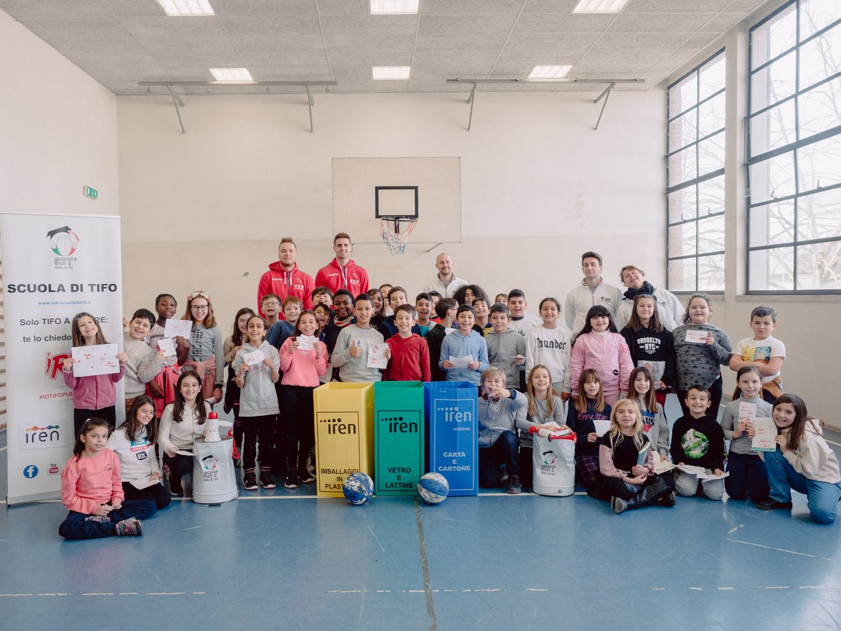 Oltre 130 studenti a Scandiano per "Io Tifo Pulito" con i biancorossi <a href="/ArtursStrautins/">Arturs Strautins 🇱🇻</a> e @Reuvers35! 

Il recap della mattinata condotta da <a href="/SdTifo/">SDT - Scuola di Tifo</a> in collaborazione con <a href="/gruppoiren/">Gruppo Iren</a>  ---> bit.ly/3IWnOlF