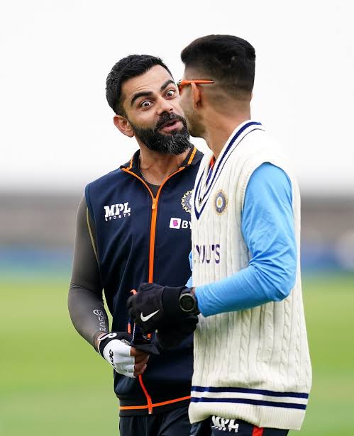 FarziCricketer's tweet image. &quot;Accha tune khaaya tha meri bag se wo Baba wala prasad?&quot;