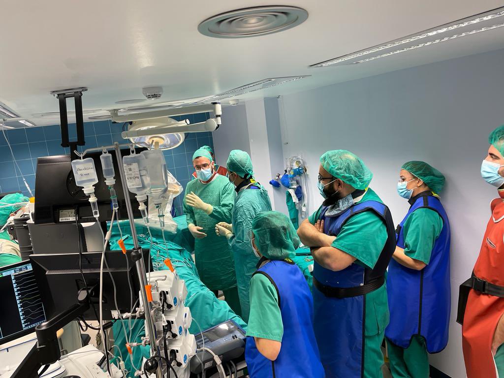 Antonio Carranza Pinel (@pinelantonio) on Twitter photo Con los compañeros de UCI Hospital Virgen del Puerto. Plasencia. Iniciando un programa de estimulación fisiológica mediante la rama izquierda. 🫀🎯<a href="/samiuc_uci/">SAMIUC</a> <a href="/MotrilUci/">UCI_Motril</a> <a href="/semicyuc/">SEMICYUC</a> <a href="/saludsurgranada/">Salud Sur Granada</a> Con los compañeros de UCI Hospital Virgen del Puerto. Plasencia. Iniciando un programa de estimulación fisiológica mediante la rama izquierda. 🫀🎯<a href="/samiuc_uci/">SAMIUC</a> <a href="/MotrilUci/">UCI_Motril</a> <a href="/semicyuc/">SEMICYUC</a> <a href="/saludsurgranada/">Salud Sur Granada</a>