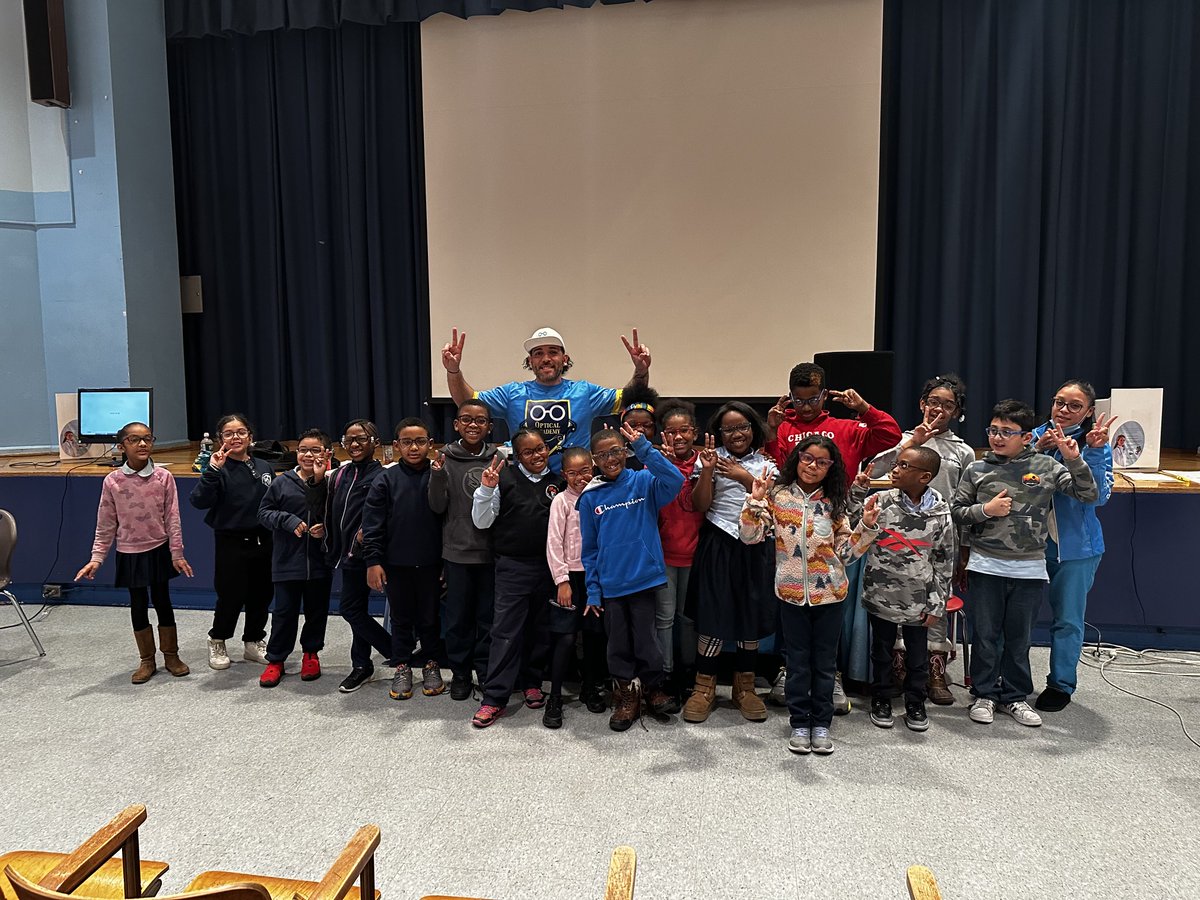 opticalacademy1's tweet image. Millions of students, One vision team. 💙Ain’t no vision team like Optical Academy!!! Our journey is just beginning 👏🏼💪🏼 We are ready to change the world,  and where better to start than with our future??!! 💙

#opticalacademy