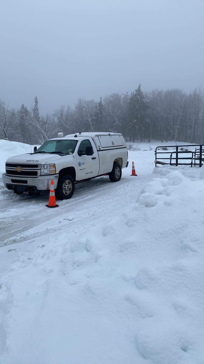 wilebill89's tweet photo. @ATT Fyi...the next time @att leaves a truck blocking important areas on my property, it won't be there when they get back.  Last warning...ever. https://t.co/B7GKFgrV0k