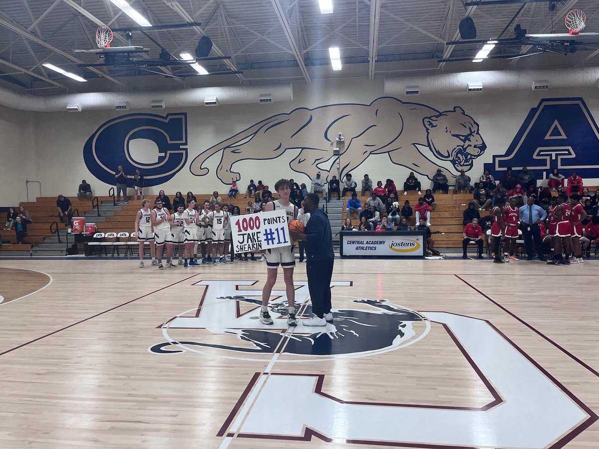 Big up to @eaprepstarsba uncommitted 2023 6’7 Jake Shearin @jakeshearin of Central Academy for eclipsing a mile stone of scoring a 1000pts. Constant flow of accolades academically or athletically!! 🍽🏀💪🏾📚🧑🏻‍🎓<a href="/EAPREPSTARS1/">E.A. PREP STARS (Educated Athletes)</a>