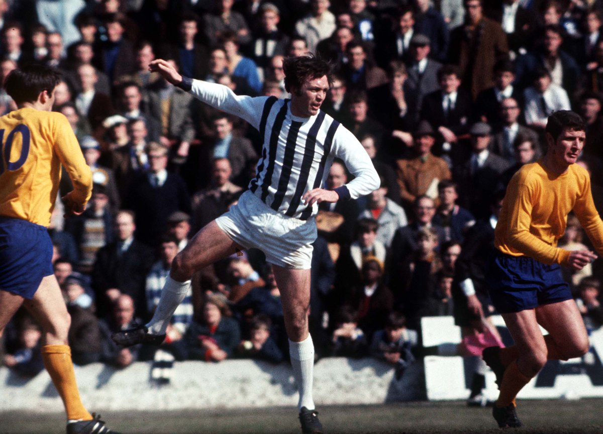 𝐀 𝐥𝐞𝐠𝐞𝐧𝐝. 𝐀𝐧 𝐢𝐜𝐨𝐧. 𝐓𝐡𝐞 𝐊𝐢𝐧𝐠. 👑

Remembering Jeff Astle, 21 years after his passing. 💙🤍