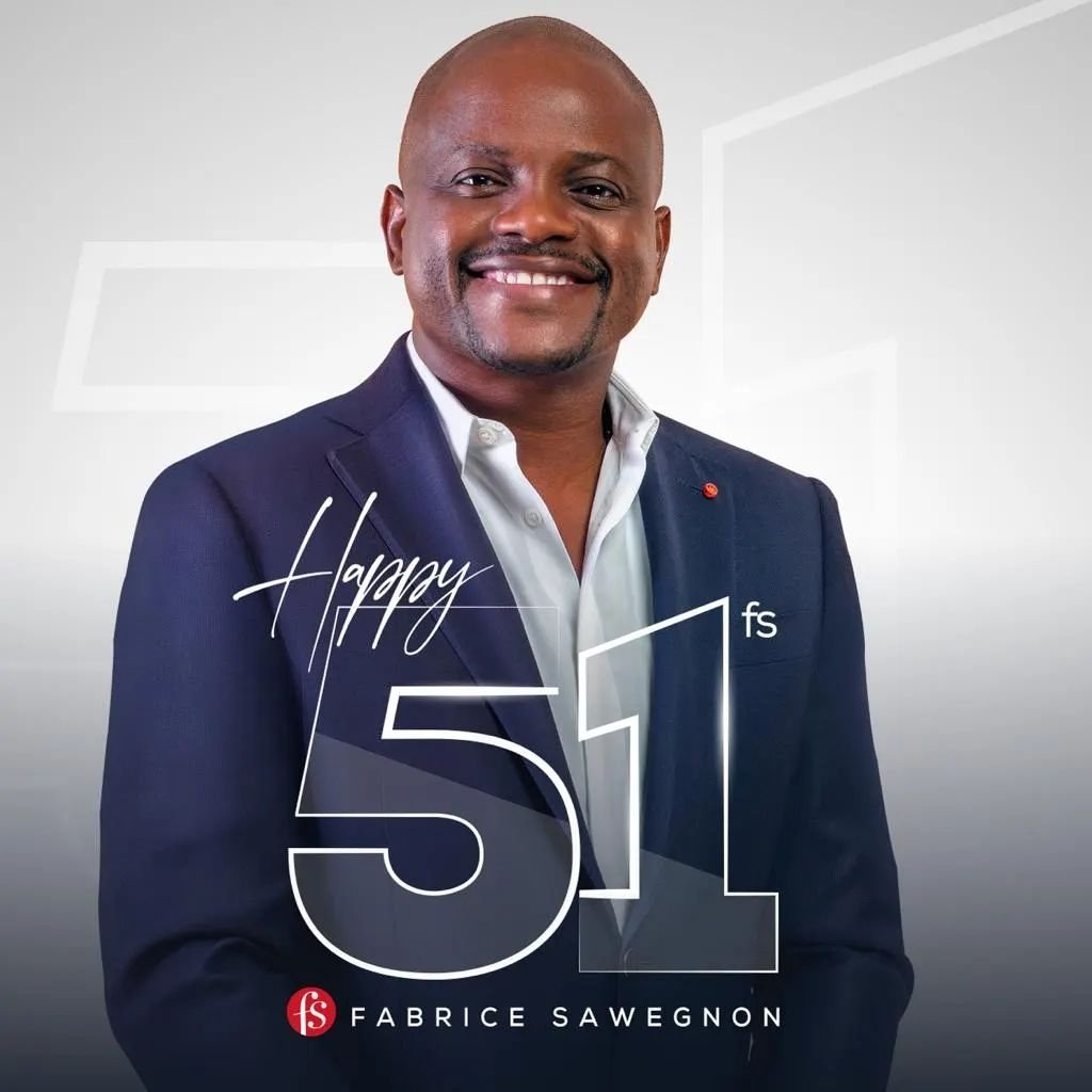 LifeMagazine_CI's tweet photo. Heureux anniversaire au Big Boss Fabrice Sawegnon qui célèbre ses 51 ans 🎁🎂🥳
#FabriceSawegnon #VoodoGroup #lifemagazineci #tycoonciv #lifestar #lifetv #liferadio #elleciv #bbrboulaybeachresort #ongaveclecoeur https://t.co/X71cgP5Rav