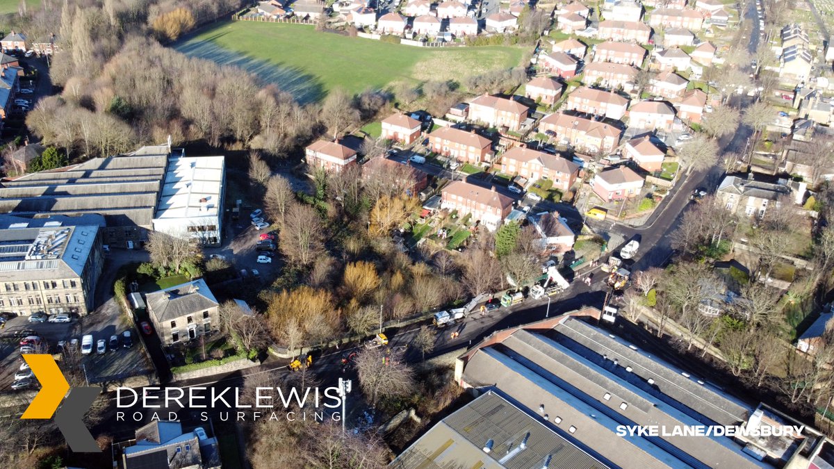 ‘Further surfacing works being carried out by DerekLewis in the Kirklees district’ 

Read more here -> linkedin.com/feed/update/ur…

#roadsurfacing #civilengineering #westyorkshire #doncasterisgreat