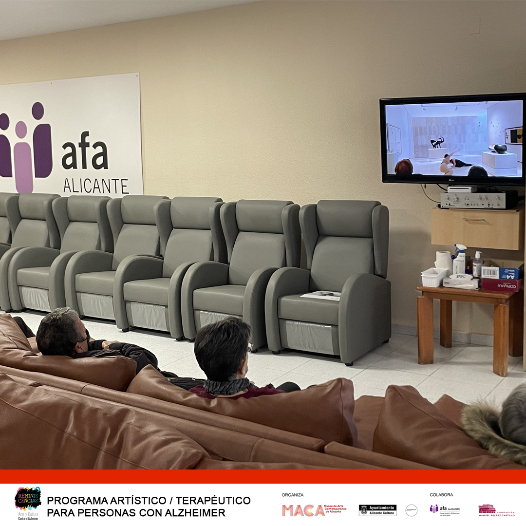 AFA_Alicante's tweet photo. REMINISCENCIAS. ARTE Y CULTURA CONTRA EL ALZHEIMER Esta semana, tuvo lugar la última sesión de la X edición del Programa realizada en la Asociación...https://t.co/g2MiOLrCye @marqalicante 
 #Alzheimer #museo  #arte #angelferrant #escultura #cultura #emociones #TerapiaOcupacional https://t.co/xMSSysfM4e