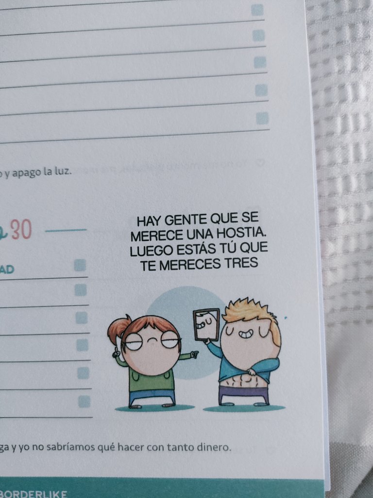75_rubia's tweet photo. Encantada con mi nueva agenda 😍 #MissBorderlike https://t.co/9Lxi2ksJil
