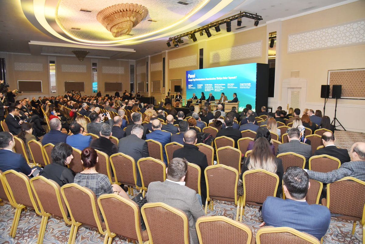 ♻️ "YEŞİL DÖNÜŞÜMÜ RİSK DEĞİL, FIRSAT OLARAK GÖRÜYORUZ"

Yönetim Kurulu Üyemiz Cengiz Konukoğlu, Garanti BBVA tarafından Gaziantep'te düzenlenen "İhracatta Sürdürülebilir Gelecek" programına panelist olarak katıldı.

Haber ⤵️
gso.org.tr/tr/haberler/ko…

<a href="/CengizKonukoglu/">Cengiz Konukoglu</a> <a href="/GarantiBBVA/">Garanti BBVA</a>