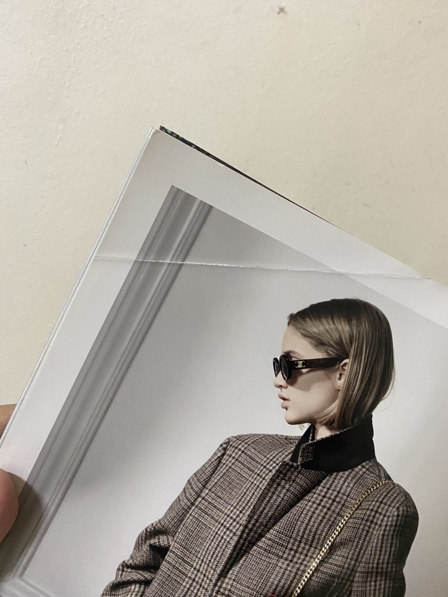 Free claim🥳

Comment mine Jaehyun pogi 

- natupi lang yung back cover niya😁