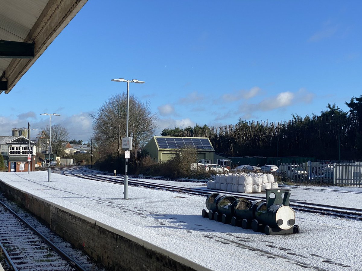 changford's tweet photo. Desperately trying to give the railways some love- but the delays🤌🤌🤌 https://t.co/ZjJs9Lmnn7