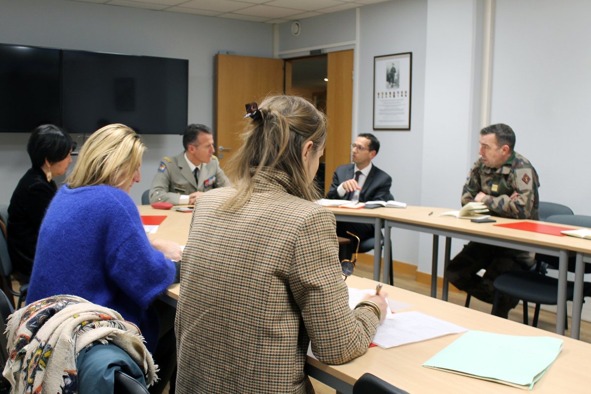 Gouv_mili_Lyon's tweet photo. Signature de #Convention Justice Armées à #Lyon. Objectif : favoriser l'insertion professionnelle des jeunes sous main de justice sur la zone de défense Sud-Est/Interrégion Centre Est par l'expérimentation et l’enrichissement des dispositifs jeunesse.
#DIRPJJ #ESNJ https://t.co/BwCDc3uhIr