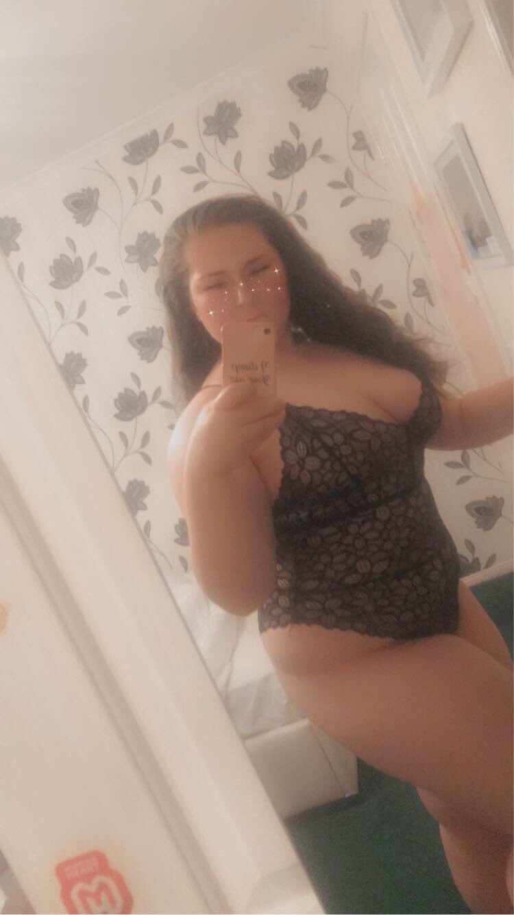 Come and get me xx 🤭 #onlyfansgirl #sellingcontent #BlowMe #HotOrNot #onlyfans #onlyfansbabe #onlyfansmodel #Onlyfans_Girls https://t.co/bl6uwhMvC1