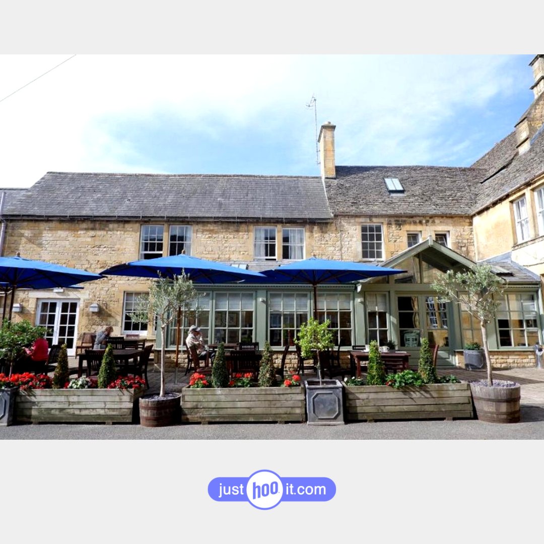 hoohotels tweet media