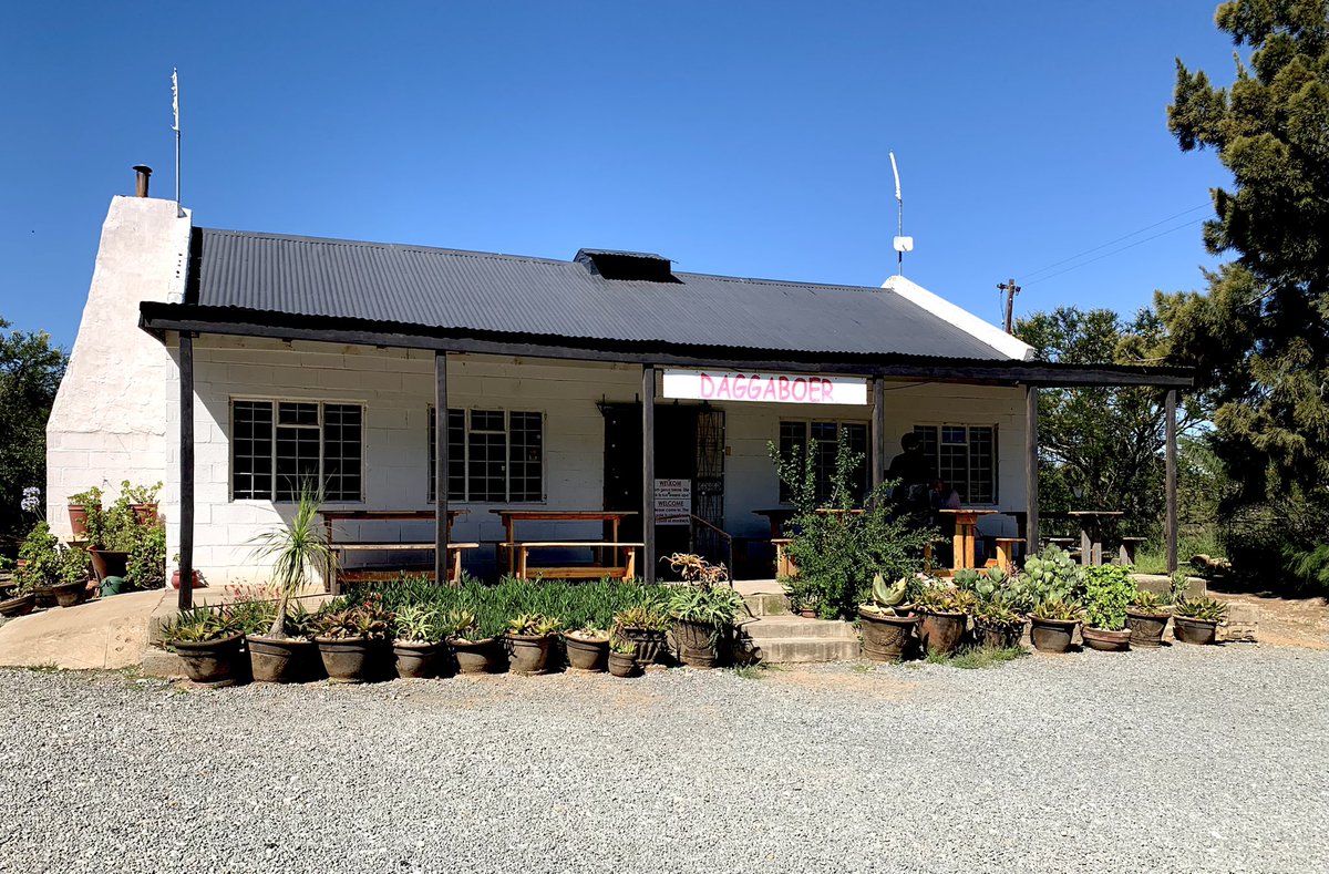 AJOpperman's tweet photo. Daggaboer-padstal tussen Cradock en Cookhouse.
#daggaboer #padstal #farmstall #cradock #cookhouse https://t.co/TRH3IXbHtl