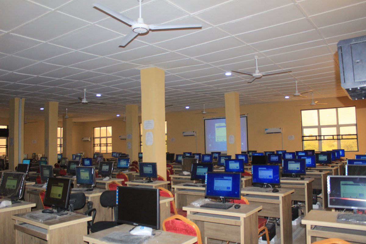 FederalUkana's tweet photo. Our E-library......well equipped https://t.co/qOVu700Rn4