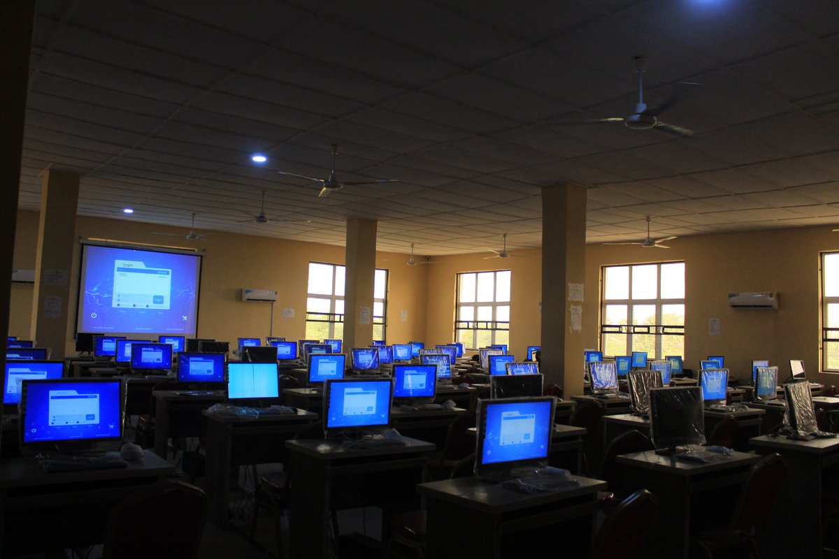 FederalUkana's tweet photo. Our E-library......well equipped https://t.co/qOVu700Rn4