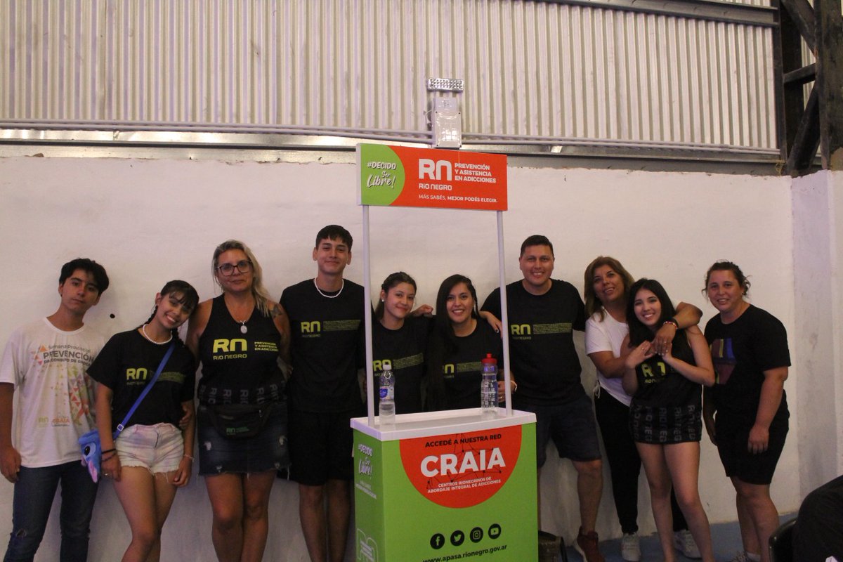 🎊Durante la noche de ayer, integrantes de la Agencia junto al grupo de jóvenes preventores participaron de los festejos del Aniversario del Puerto de San Antonio Este.