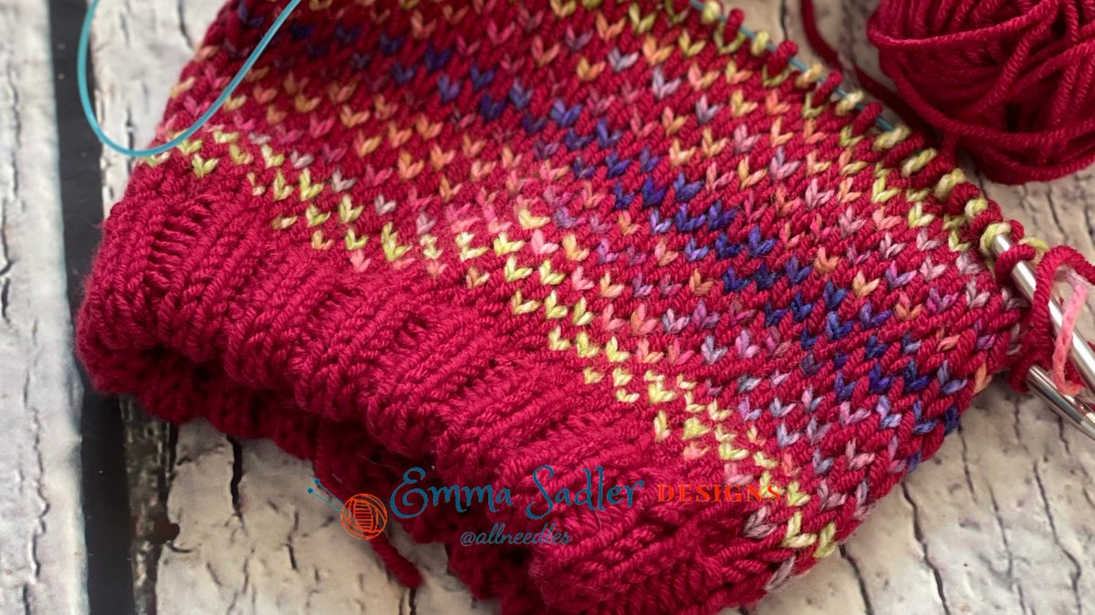 allneedles's tweet photo. What have you got on your needles &amp; hooks? I'm making another Mosswood Lane hat! @Stylecraft Amor with Bellissima.
#emmasadlerdesigns #allneedles #mosswoodlane #knithat #stylecraft #variegatedyarn #strandedcolourwork #knittedbeanie #knitaddict #knittingobsessed #wipwednesday https://t.co/zmR3a1aA24