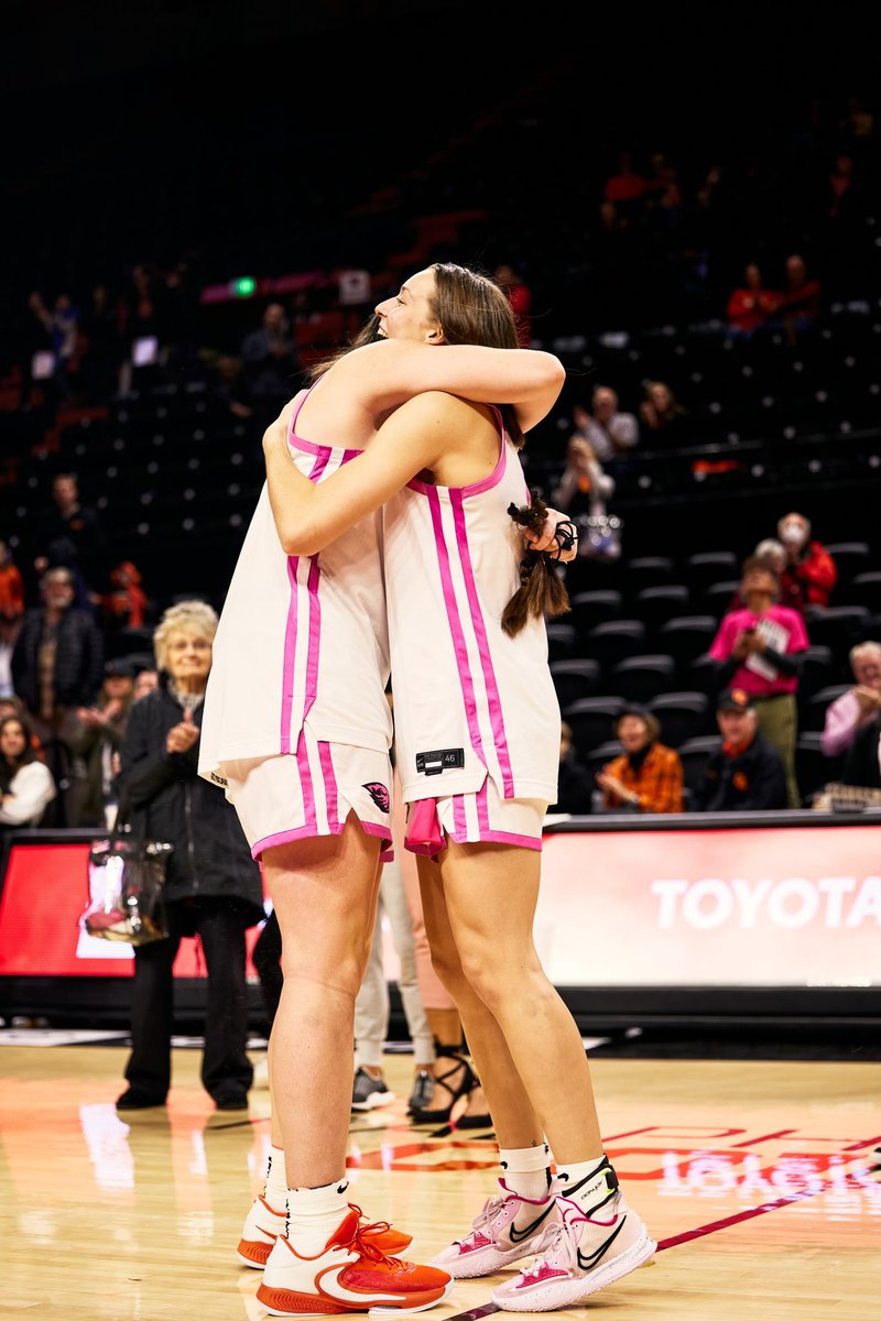 BeaverAthletics's tweet photo. So much more than just a game… thank you Beaver Nation for showing up and making an impact this past Sunday at @BeaverWBB annual Dam Cancer game. 

🎀 https://t.co/WF3pWpqu14