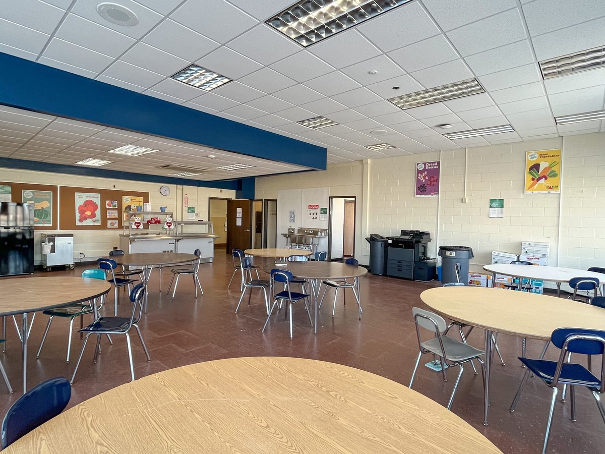 Montante Construction recently wrapped up work at #Buffalo Public Schools #86. Our team worked diligently to prepare the school for its reopening this year! Work included the renovation of this single-story building, including new walls, doors, windows, and flooring.