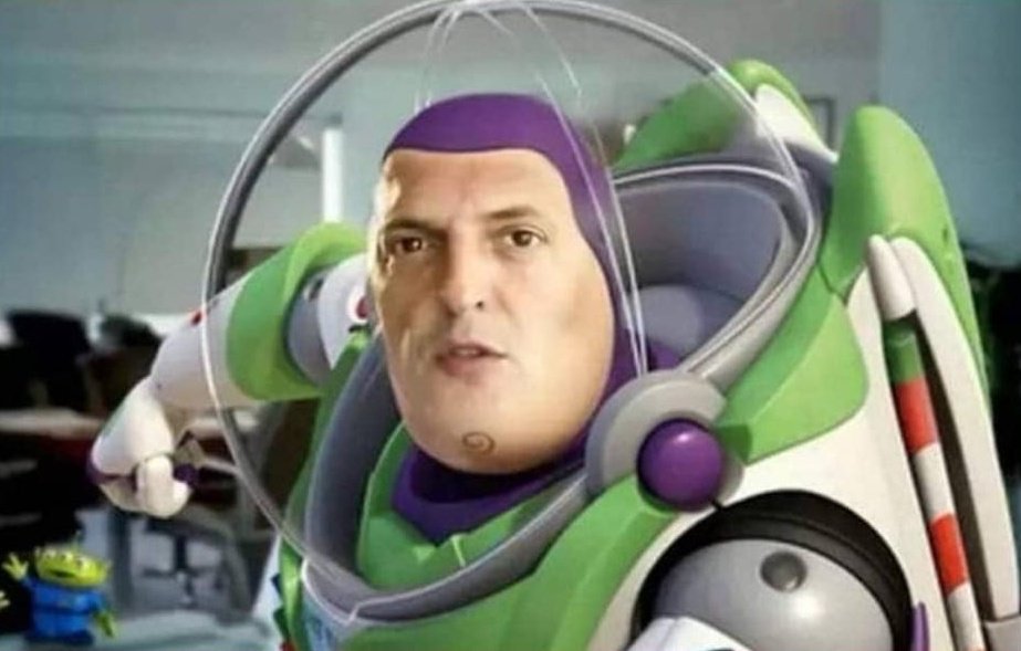 eloraculoteama's tweet image. —¿Qué le dijo un bono a otro bono?
—¡Al infinito y Massa ya!