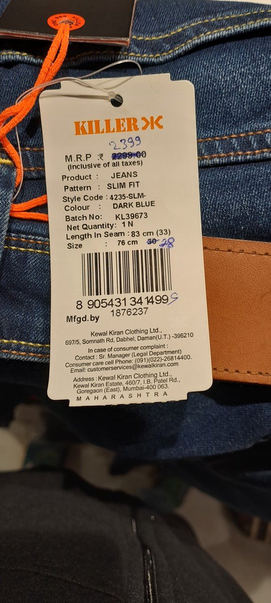 rumit1995kumar's tweet photo. #killerjeans 
#KEWALKIRAN
Fake in size .
Also MRP written in ball pen
CUSTOMER UNSATISFIED https://t.co/dsAjF6WDuq