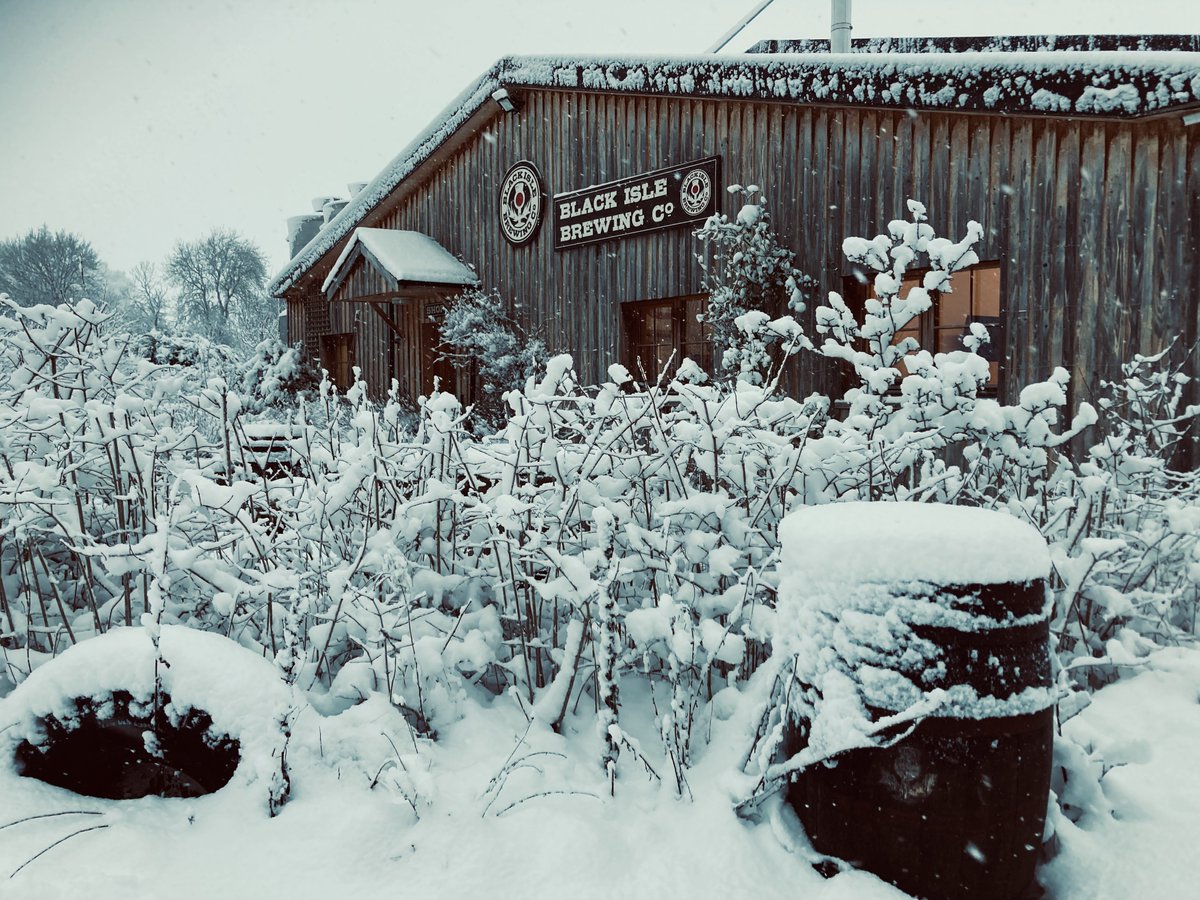 Our beloved brewery in the bleak midwinter this morning. Don't worry though, we are still open and brewing 🍻