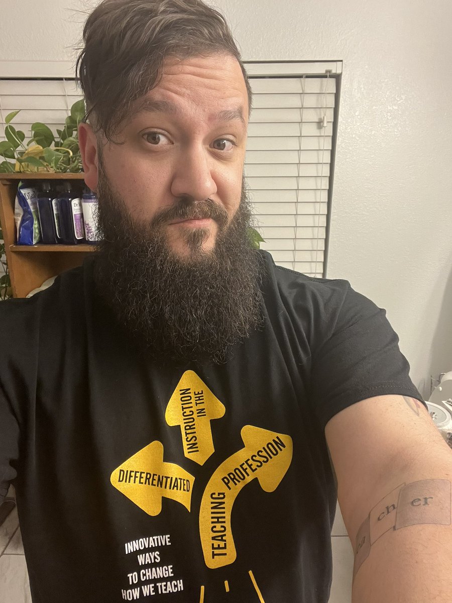 carbaeli's tweet photo. Thanks for the shirt, @Mrs_Koppers!! #DITeaching https://t.co/E1MgHf5QLX