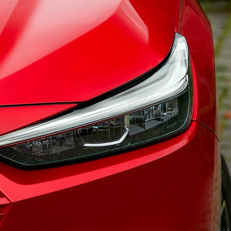 💡 Antes de iniciar un viaje largo, verifica que todos los #faros encienden con normalidad.
Recuerda que, además, necesitarás una revisión de luces cada 50.000 km o cada dos años y, en caso necesario, ✅ reemplazarlos para obtener el mejor rendimiento en carretera.