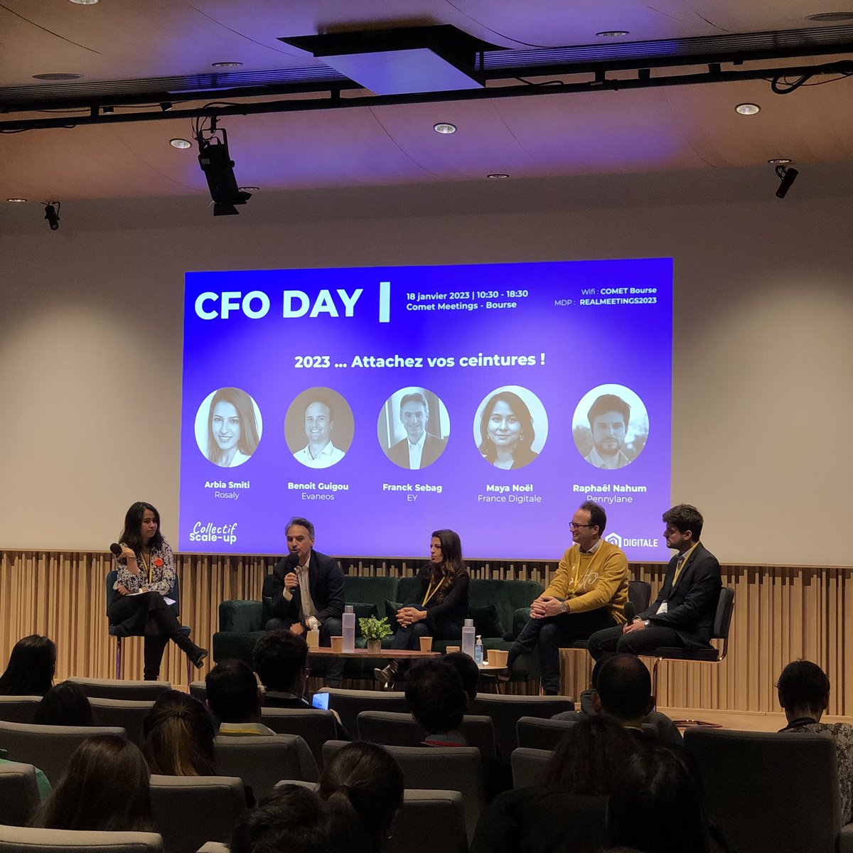 FRdigitale's tweet photo. Et on enchaîne sur un après-midi dédié aux CFO de startups avec un sujet qui n’est pas des moindres : comment bien appréhender 2023 🤔 https://t.co/ybO69JLVQl