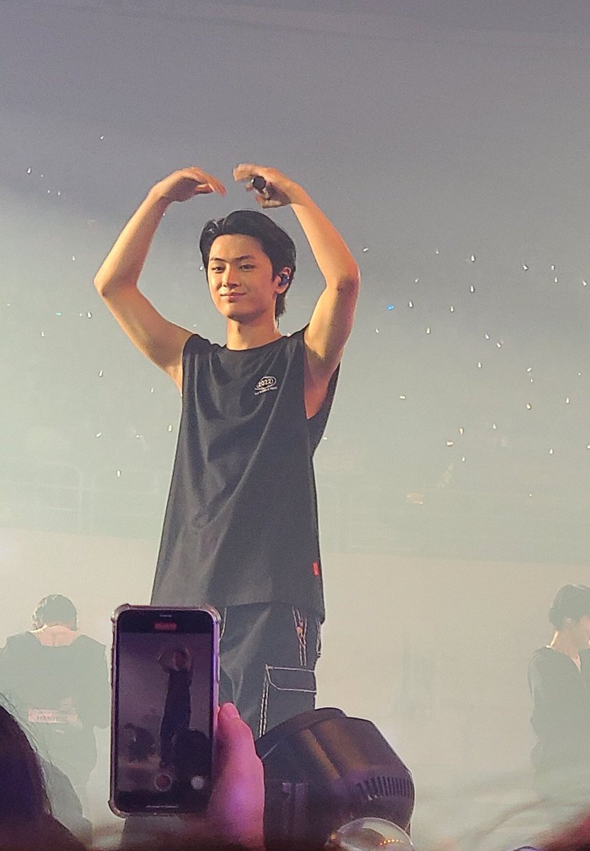 i43jun's tweet photo. i love you so much:(( i'll wait for you;-; https://t.co/mSP5J6bqDd