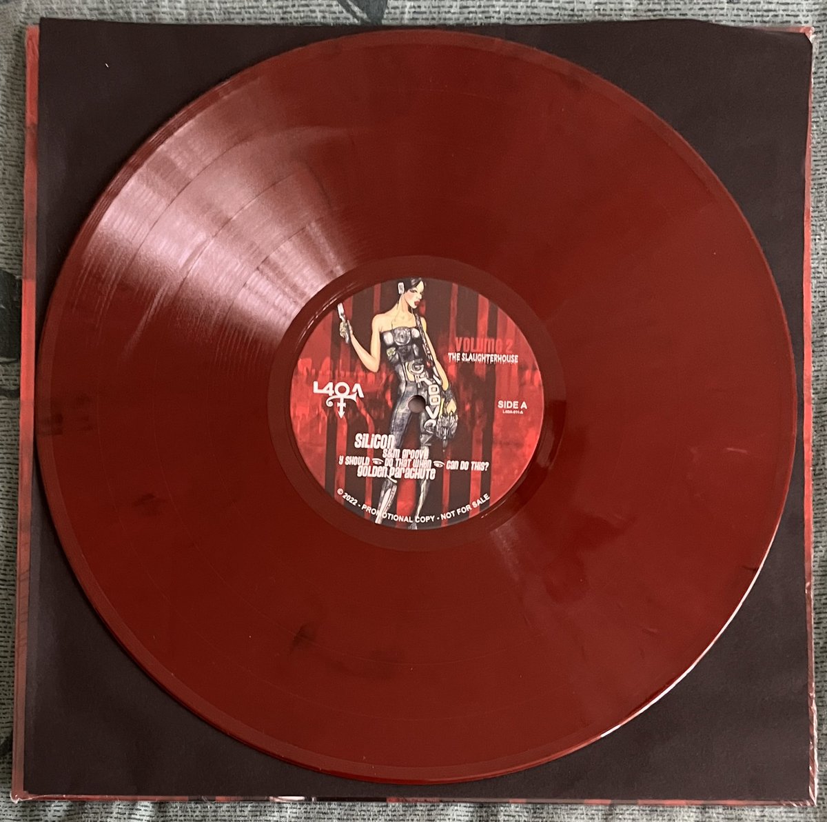 purplefunker's tweet photo. Just arrived…
Wow…Absolutely WOW!
🔥Prince - The Slaughterhouse🔥
On 2 red vinyl.
Side D has a beautiful print!
#Prince #Prince4Ever
#L4OA #TheSlaughterhouse https://t.co/IYo7lNxReN