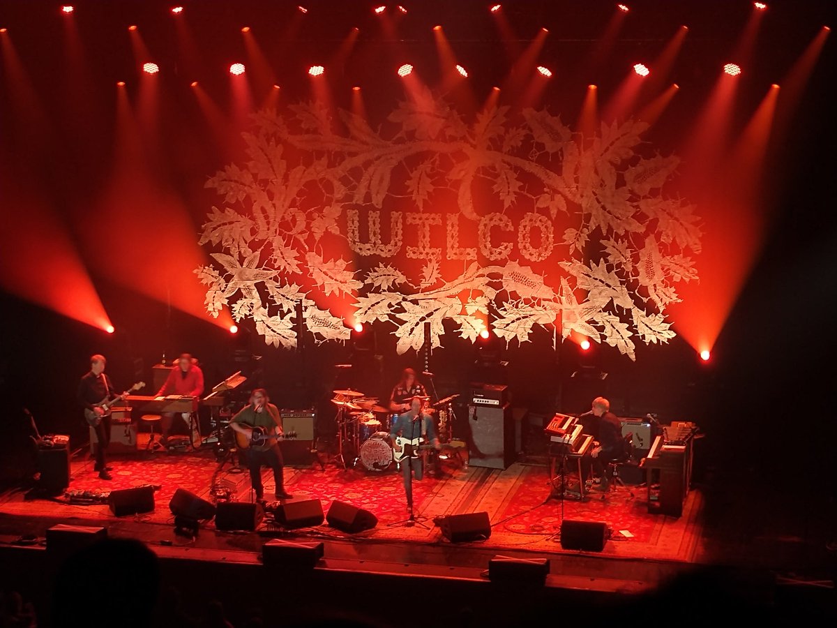 DJohnnieM's tweet photo. #WilcoworldRadio is a blessing to listen to while I wait for my @Wilco #CruelCountry LP to show up at my front door. https://t.co/D9BlLh3caL