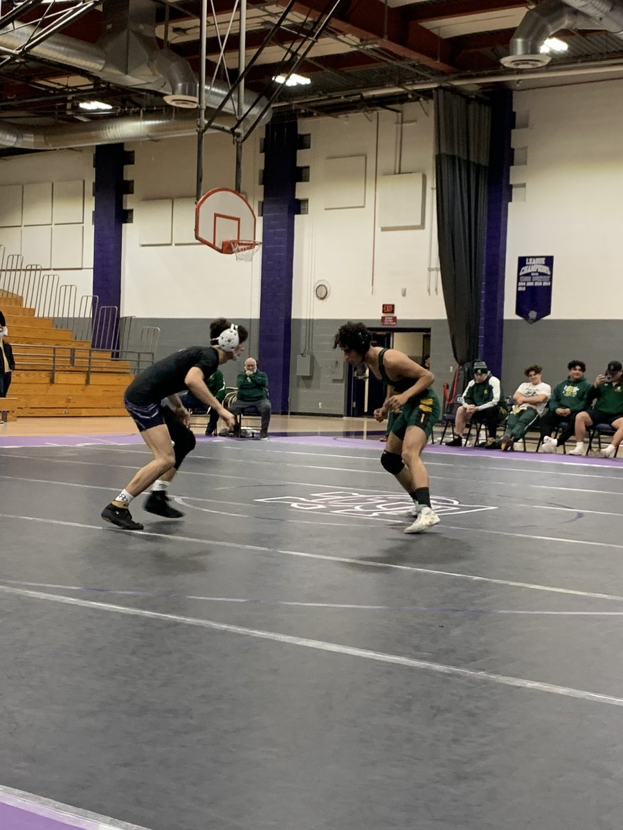 RCHS boys defeat Damien 
JV: 51-30 
Varsity: 47-36